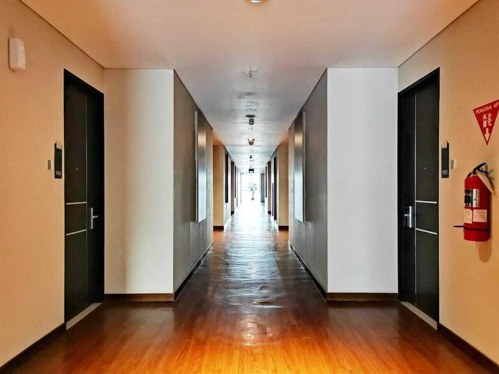 Pasar Baru Square Hotel Бандунг Экстерьер фото