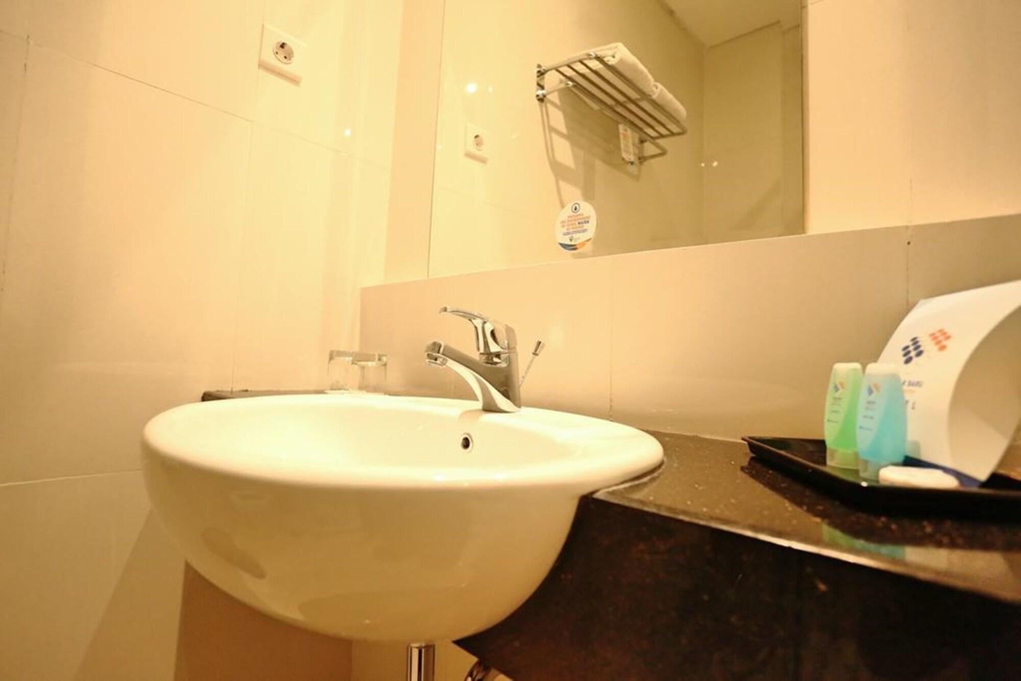Pasar Baru Square Hotel Бандунг Экстерьер фото