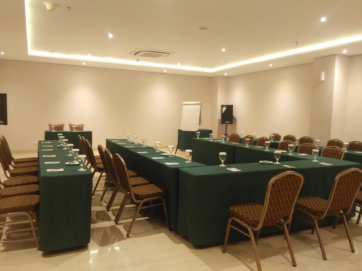 Pasar Baru Square Hotel Бандунг Экстерьер фото